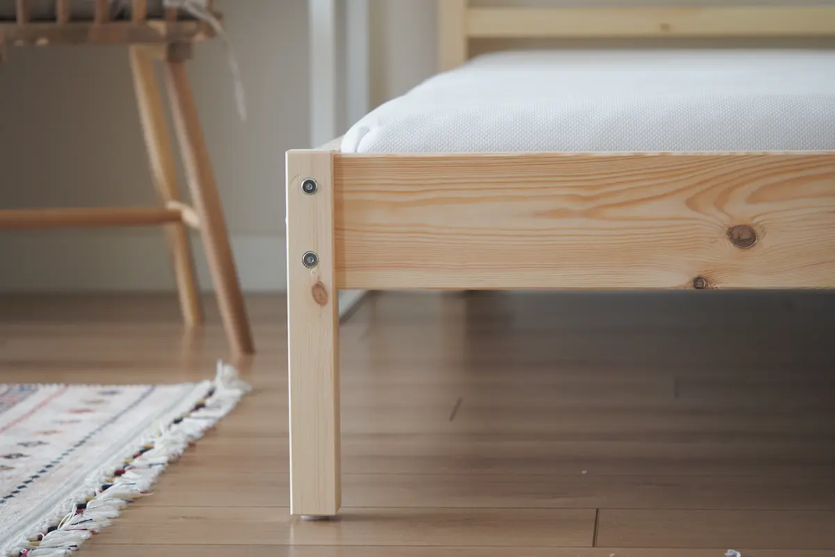 somier con patas minimalista de madera outlet de somieres con patas